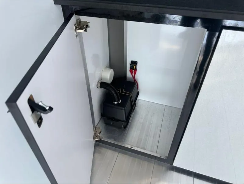 used Other Trailers Featherlite  for sale, in Roca, NE Thumbnail 11