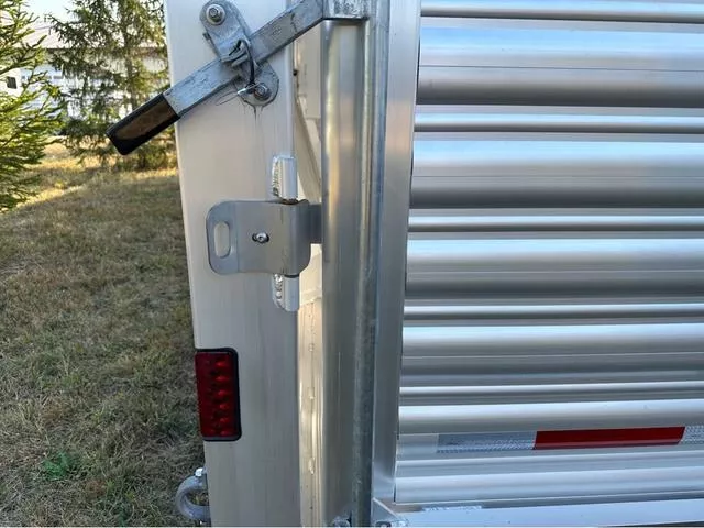 new Stock / Stock Combo Trailers Featherlite  for sale, in Roca, NE Thumbnail 5