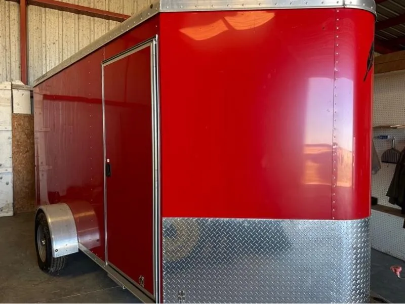 2013 Featherlite Trailers 1610-6712
