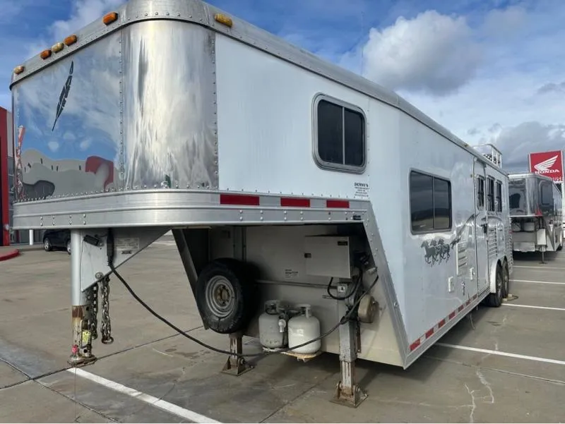 used Horse Trailers Featherlite  for sale, in Roca, NE Thumbnail 2