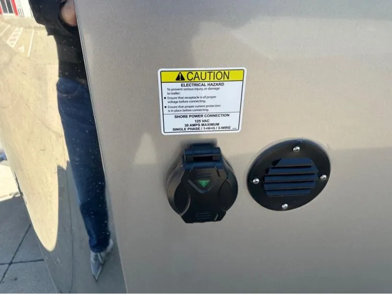 new Car Haulers / Racing Trailers Featherlite  for sale, in Roca, NE Thumbnail 4