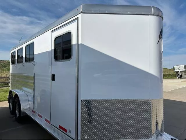 2024 Featherlite Trailers 9400-7324