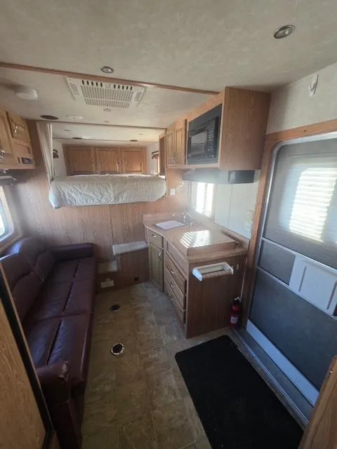 used Horse Trailers Featherlite  for sale, in Roca, NE Thumbnail 9