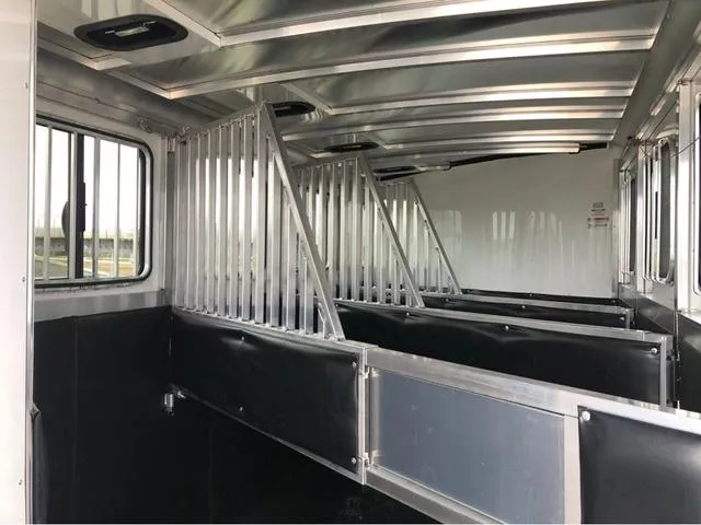 new Horse Trailers Sundowner Trailers  for sale, in Roca, NE Thumbnail 6