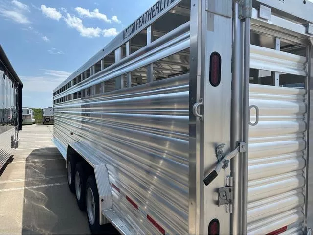 new Car Haulers / Racing Trailers Featherlite  for sale, in Roca, NE Thumbnail 5