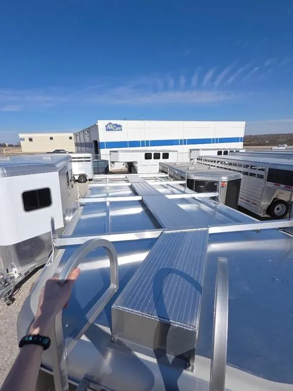 used Other Trailers Sundowner Trailers  for sale, in Roca, NE Thumbnail 5