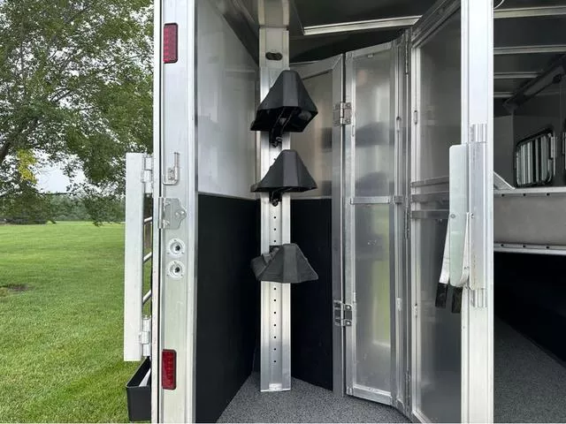 new Horse Trailers Featherlite  for sale, in Roca, NE Thumbnail 7