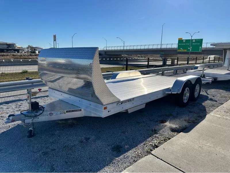 2024 Featherlite Trailers 3110-0017