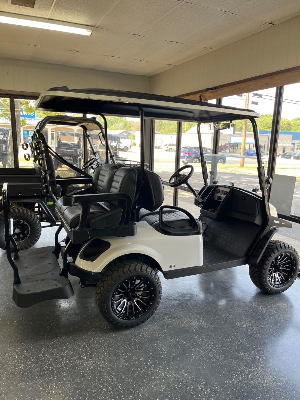 2023 E-Z-GO S4 G-EFI Golf Cart 2023 E-Z-GO S4 G-EFI Golf Cart