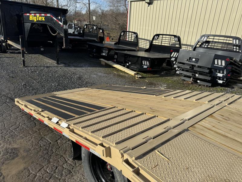 2024 Diamond C FMAX212 gooseneck Trailer 32’ hydro dove & jacks disc