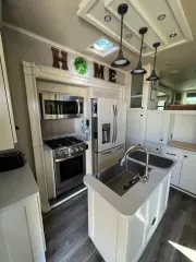 used Other Trailers Vanleigh RV  for sale, in Omaha, NE Thumbnail 4