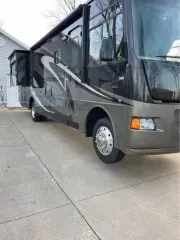 2012 Winnebago Vista 35F