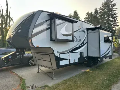 2016 Outdoors RV Manufacturing Glacier Peak F26CIS Travel Trailers