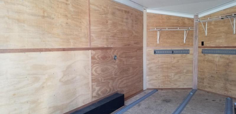 used Cargo (Enclosed) Trailers Interstate  for sale, in Seneca, IL Thumbnail 13