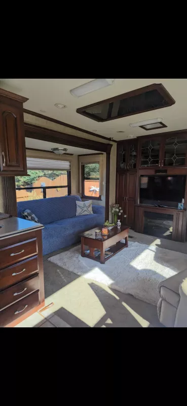 used Fifth Wheel Trailers Other Escalade for sale, in Rothesay, NB Thumbnail 9