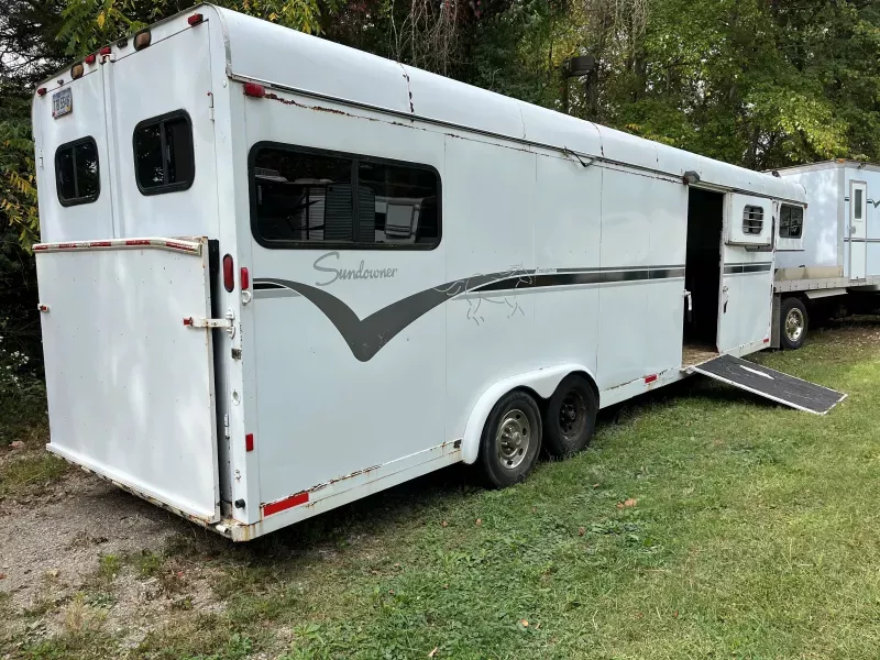 1997 Sundowner Trailers 4 horse transporter GN Horse & Livestock