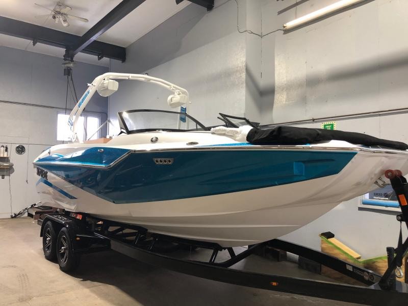 2022 Supreme ZS 232 Ski/Wakeboard 2022 Supreme ZS 232 Ski/Wakeboard