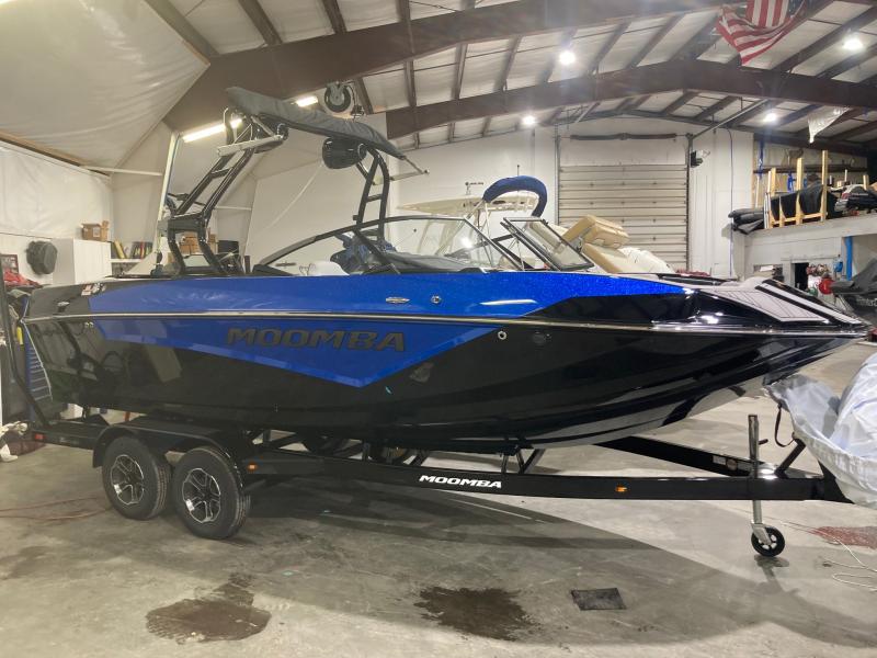 2023 Moomba Kaiyen Surf Boat 2023 Moomba Kaiyen Surf Boat