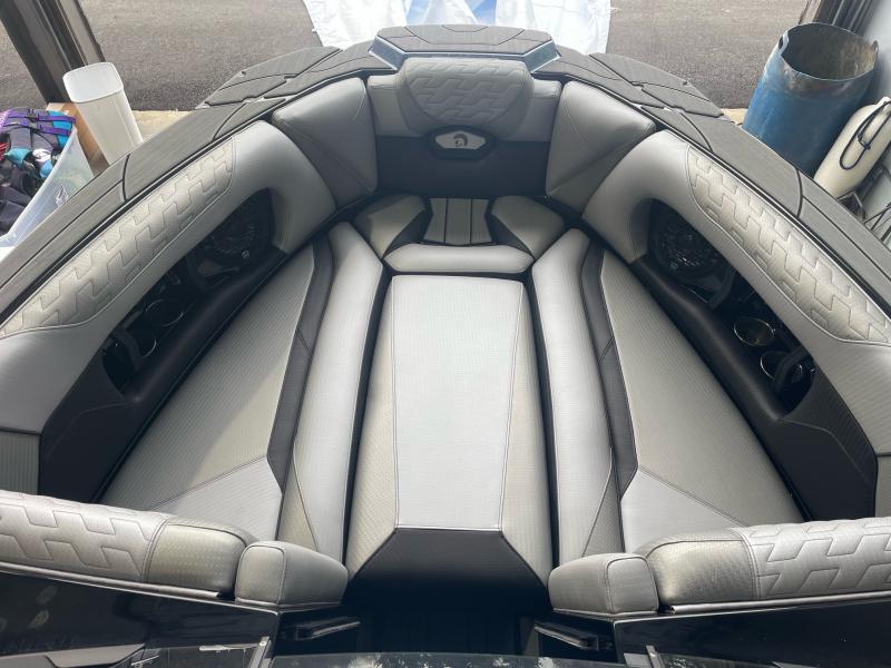 2024 Centurion Boats Ri 245 Surf Boat Silver Sands Marina New