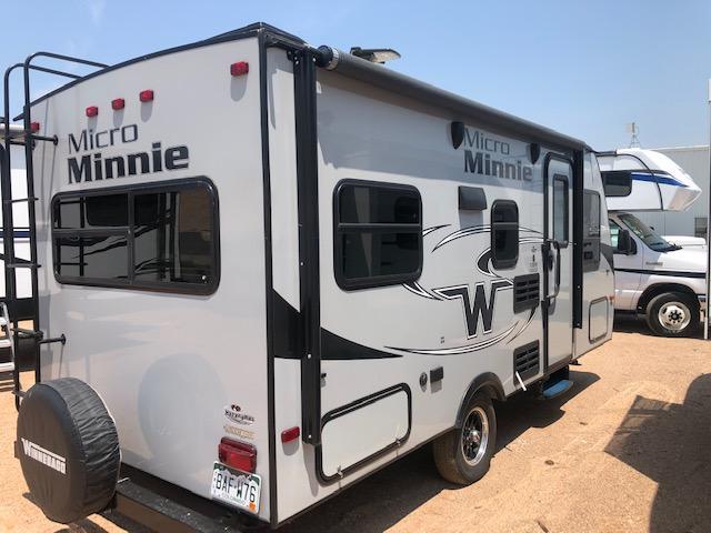 2017 Winnebago Micro Minnie 1705 RD Travel Trailer RV 2017 Winnebago Micro Minnie 1705 RD Travel Trailer RV