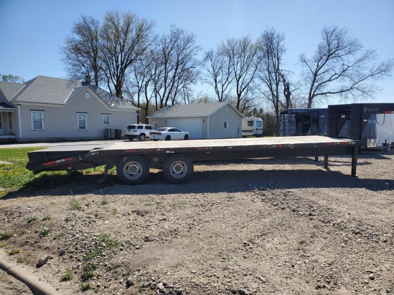 2012 Circle D 22+5 GN Deckover Flatbed Trailer 2012 Circle D 22+5 GN Deckover Flatbed Trailer