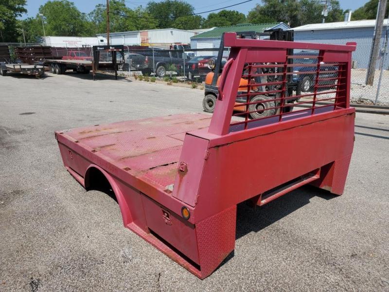 2000 B and W Trailer Hitches 8x9'3 Truck Bed 2000 B and W Trailer Hitches 8x9'3 Truck Bed