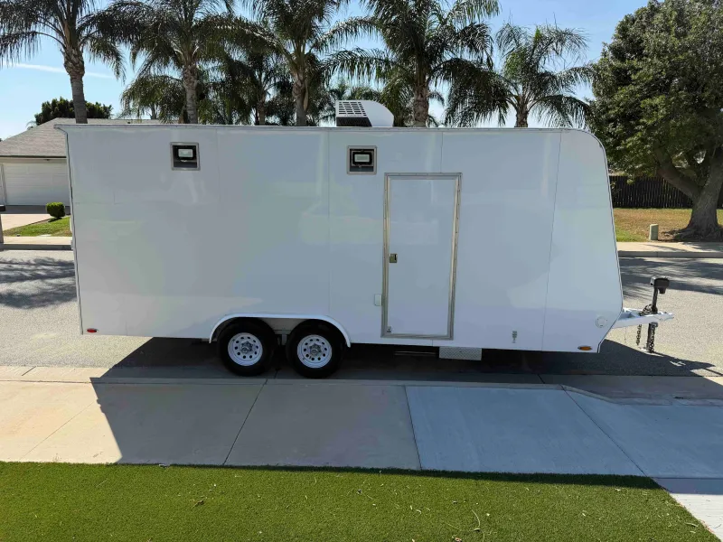 used Cargo (Enclosed) Trailers Universal Trailers  for sale, in Riverside, CA Thumbnail 3