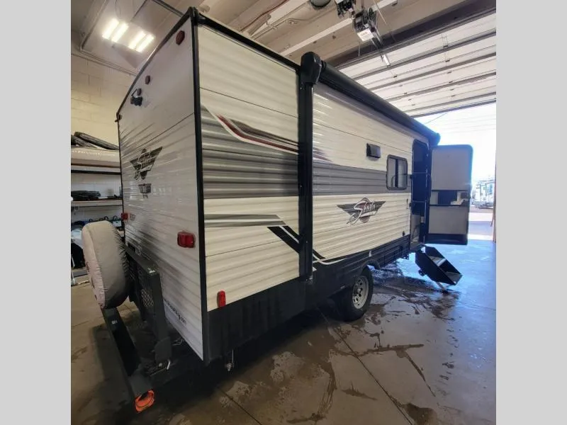 2022 Shasta shasta 18bh