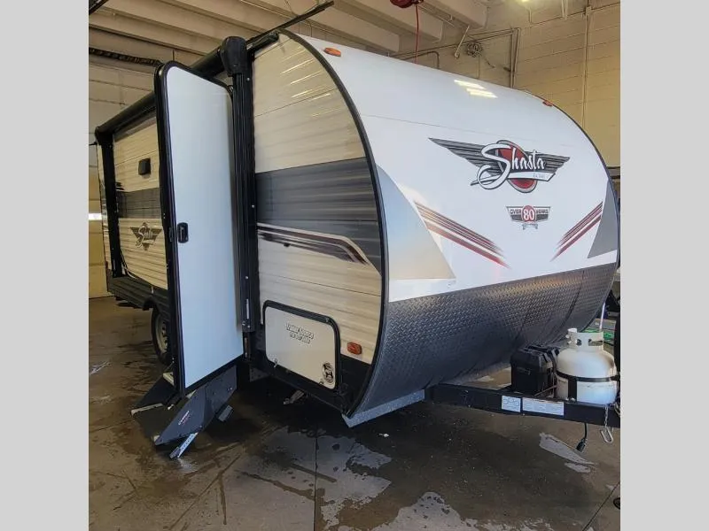 2022 Shasta shasta 18bh