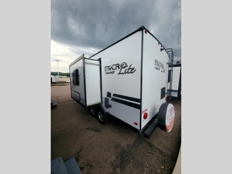 Trailer Image