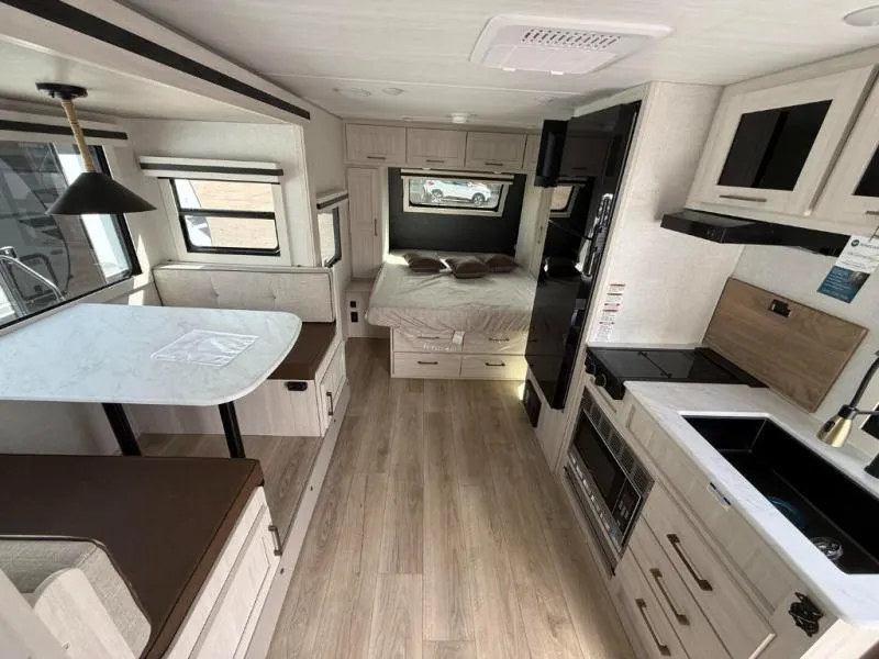 2025 Forest River surveyor 19rble