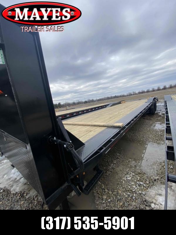 2022 RawMaxx LDX-32-27K Equipment Trailer 102X32 TA GOOSENECK (GVW:14000) 2022 RawMaxx LDX-32-27K Equipment Trailer 102X32 TA GOOSENECK (GVW:14000)