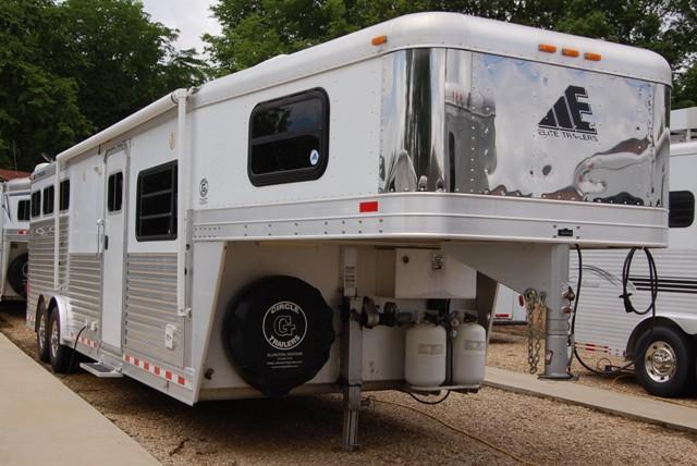 2006 Elite Horse Trailer with Living Quarters 2006 Elite Horse Trailer with Living Quarters
