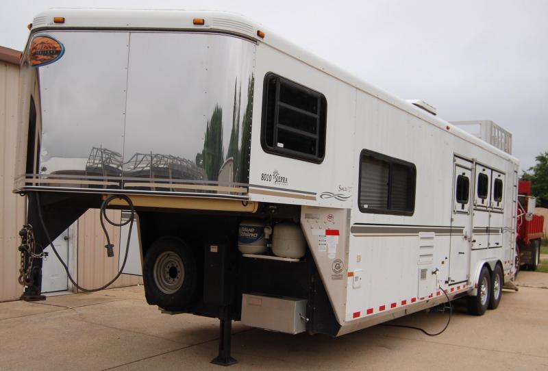 2006 Sundowner 8010-3H Horse Trailer 2006 Sundowner 8010-3H Horse Trailer