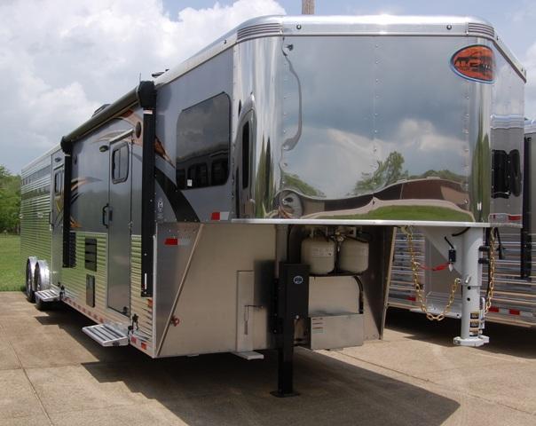 2019 Sundowner Trailers Rancher Horse Trailer 2019 Sundowner Trailers Rancher Horse Trailer