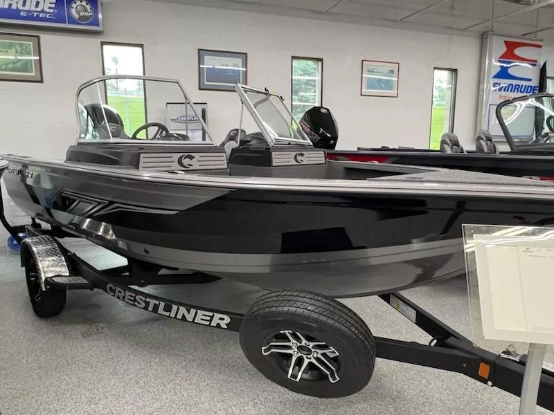 2023 Crestliner 1750 Fish Hawk WT Jumpseat Fishing Boat