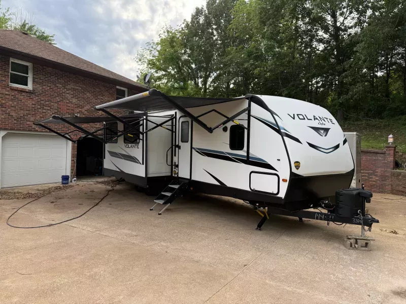 used Travel Trailers Keystone RV Crossroads for sale, in Jefferson City, MO Thumbnail 17