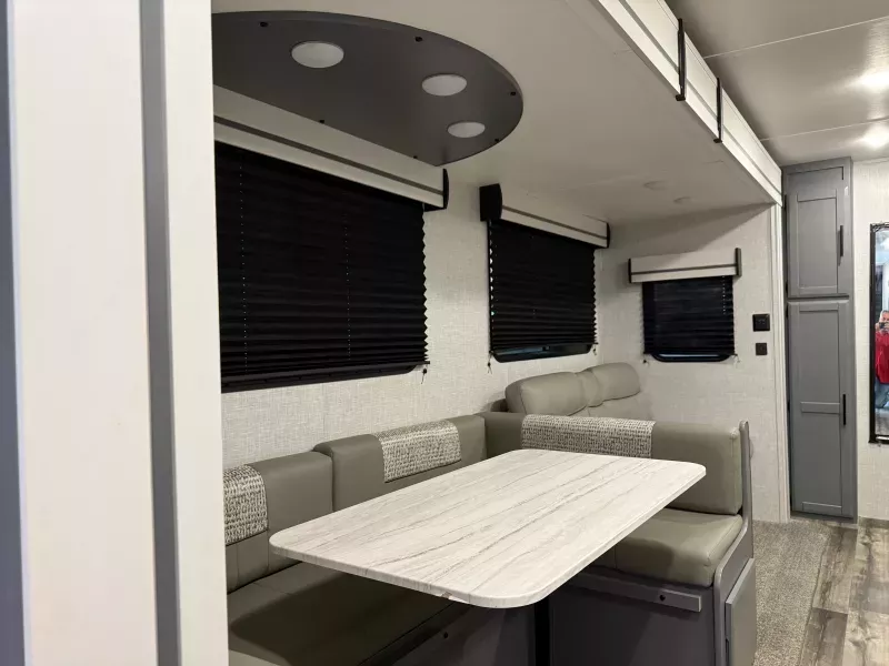used Travel Trailers Keystone RV Crossroads for sale, in Jefferson City, MO Thumbnail 9