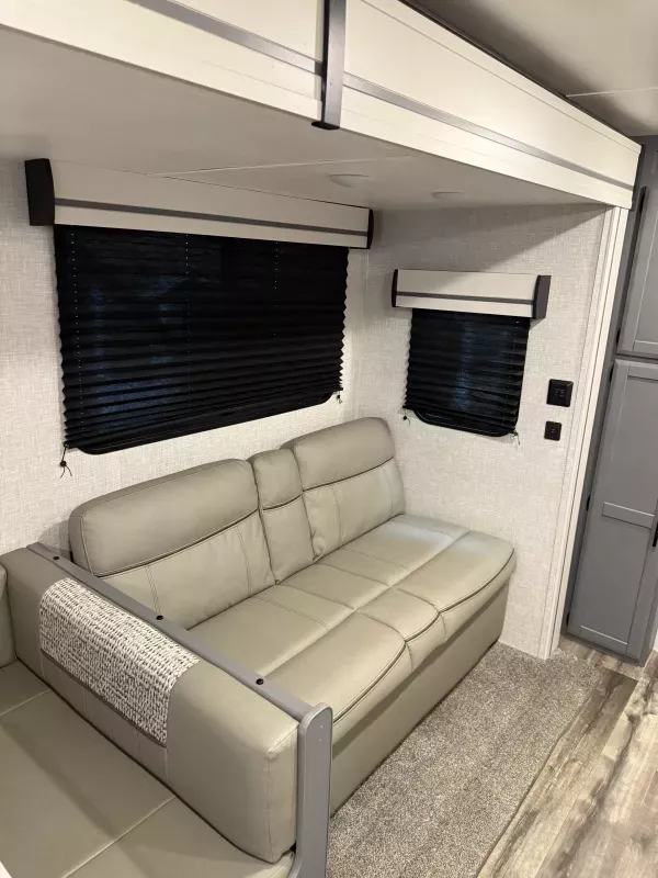 used Travel Trailers Keystone RV Crossroads for sale, in Jefferson City, MO Thumbnail 14