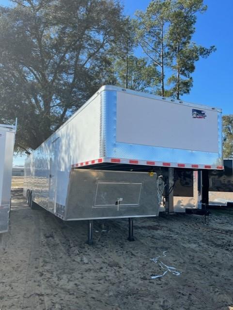 2024 Freedom Trailers 8.5x44TTA5 Gooseneck Car Hauler CMicC0y89t20