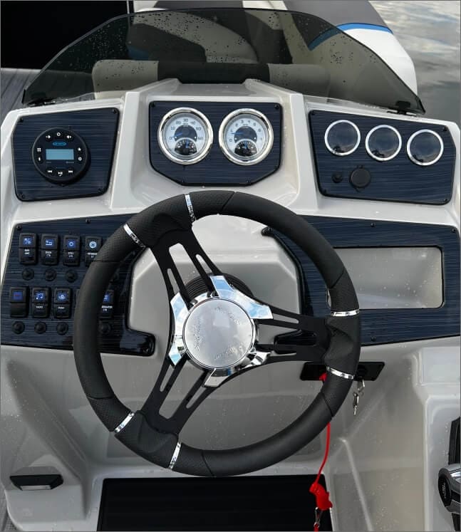 Marine Colton RV in NY Fifth Wheel Campers and Class A Motorhomes