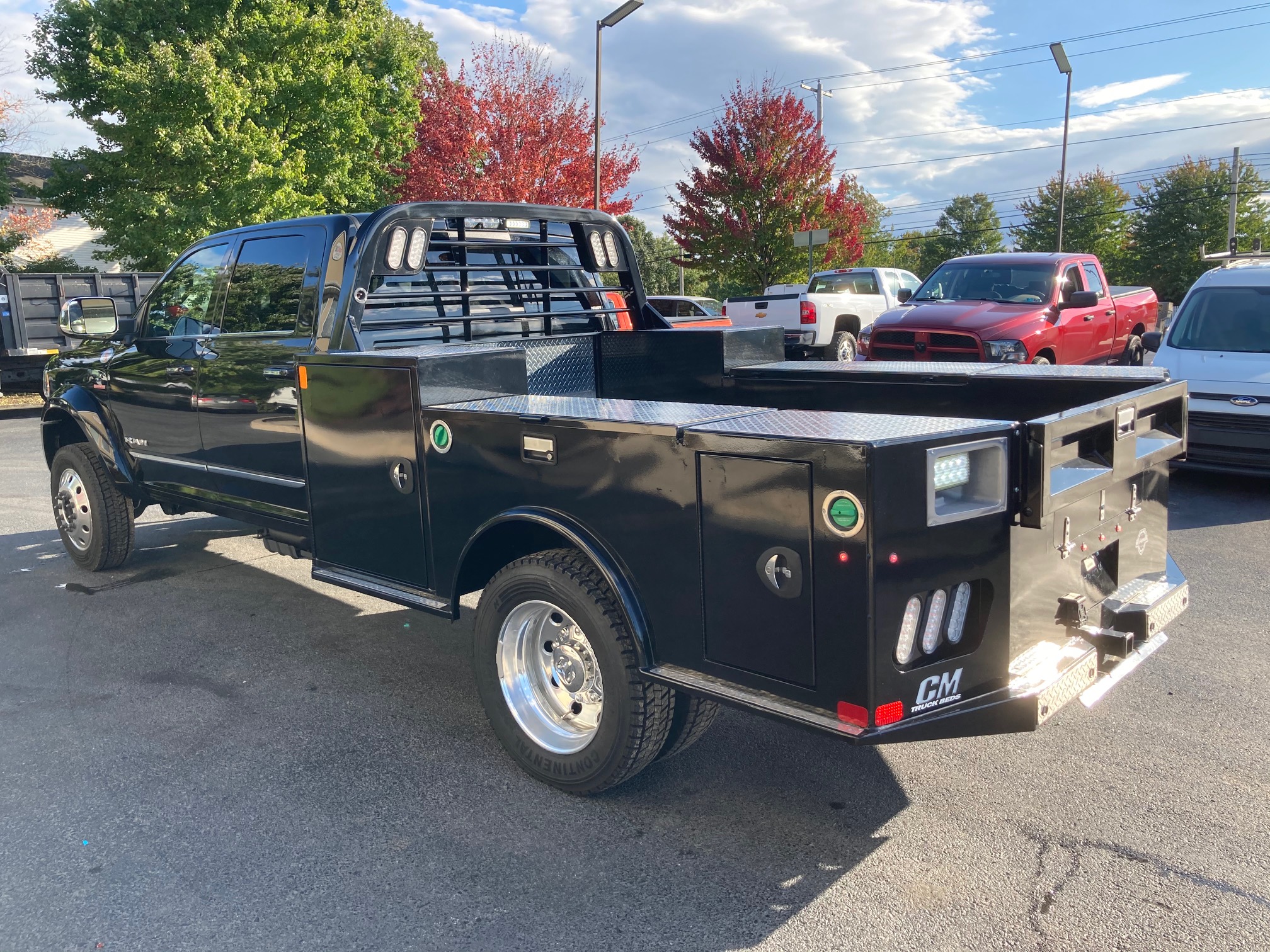 Why You Should Look For Work Truck Bodies To Help Your Business Truck