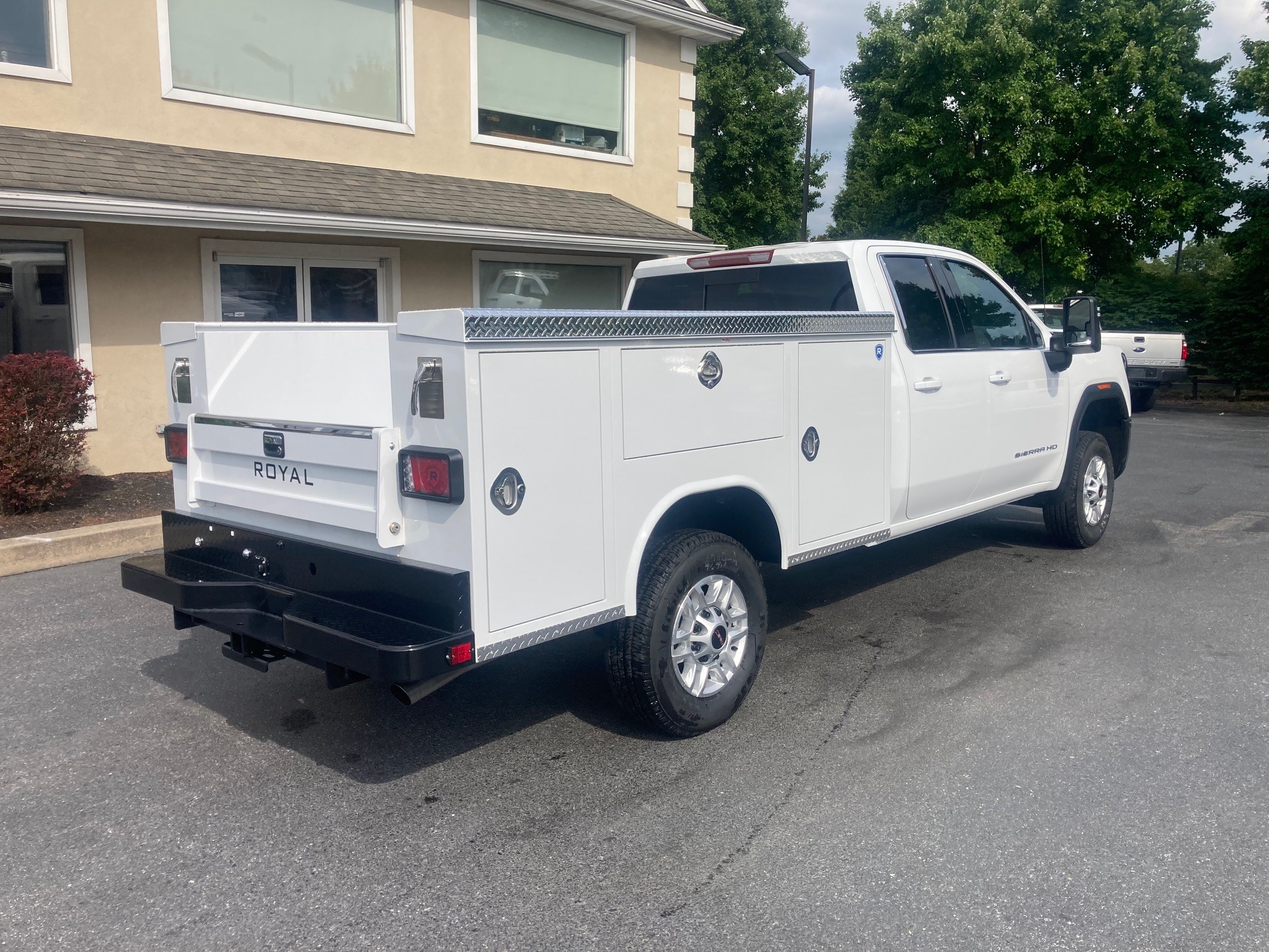 Enhance Your Commercial Contract Business with Utility Truck Beds for