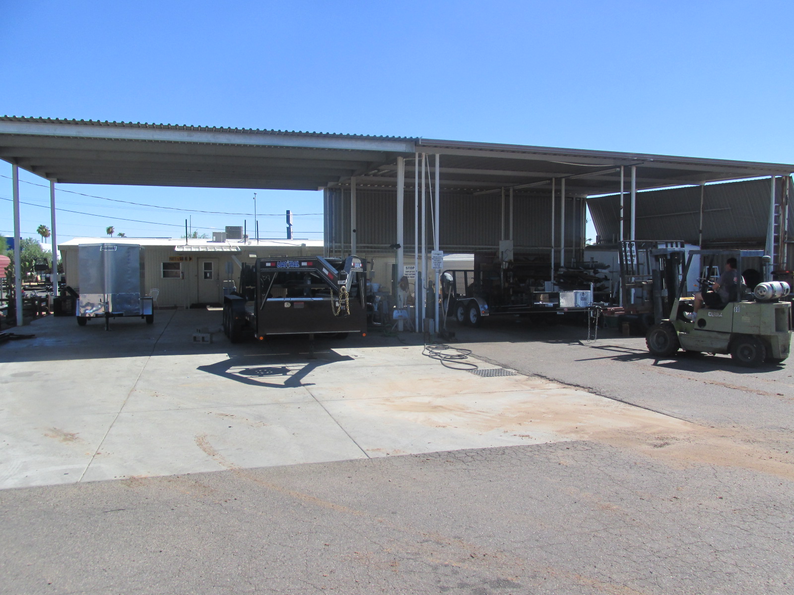 Mesa Service Flatbed, Dump, Utility and Cargo Trailers in Mesa, AZ