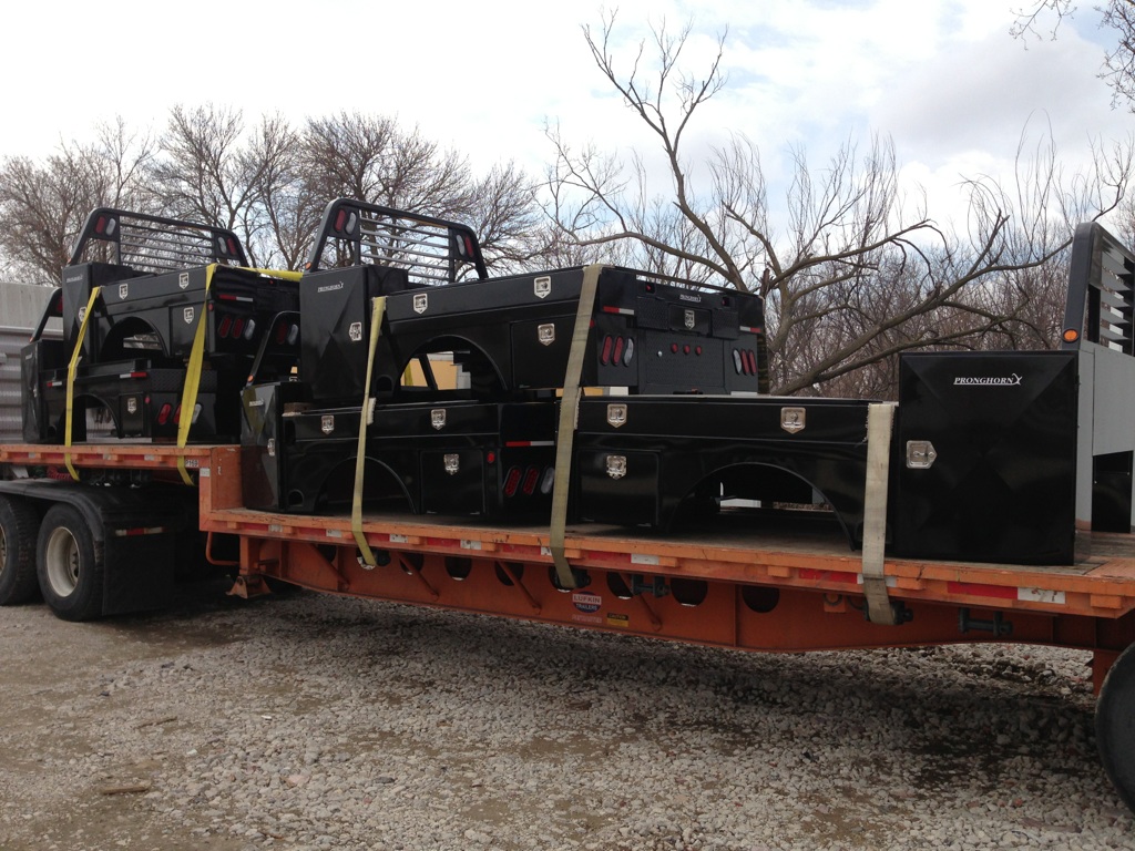 Flatbeds Klute Truck and Trailer in Bradshaw, Ceresco, and
