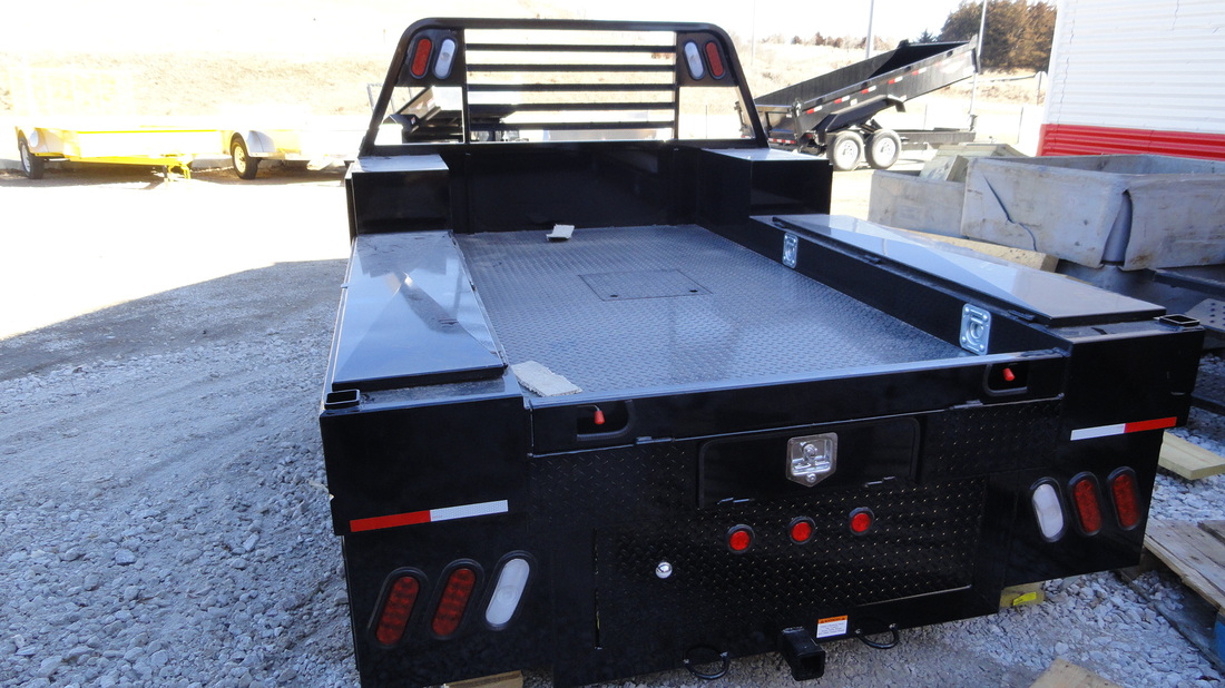 Flatbeds Klute Truck and Trailer in Bradshaw, Ceresco, and