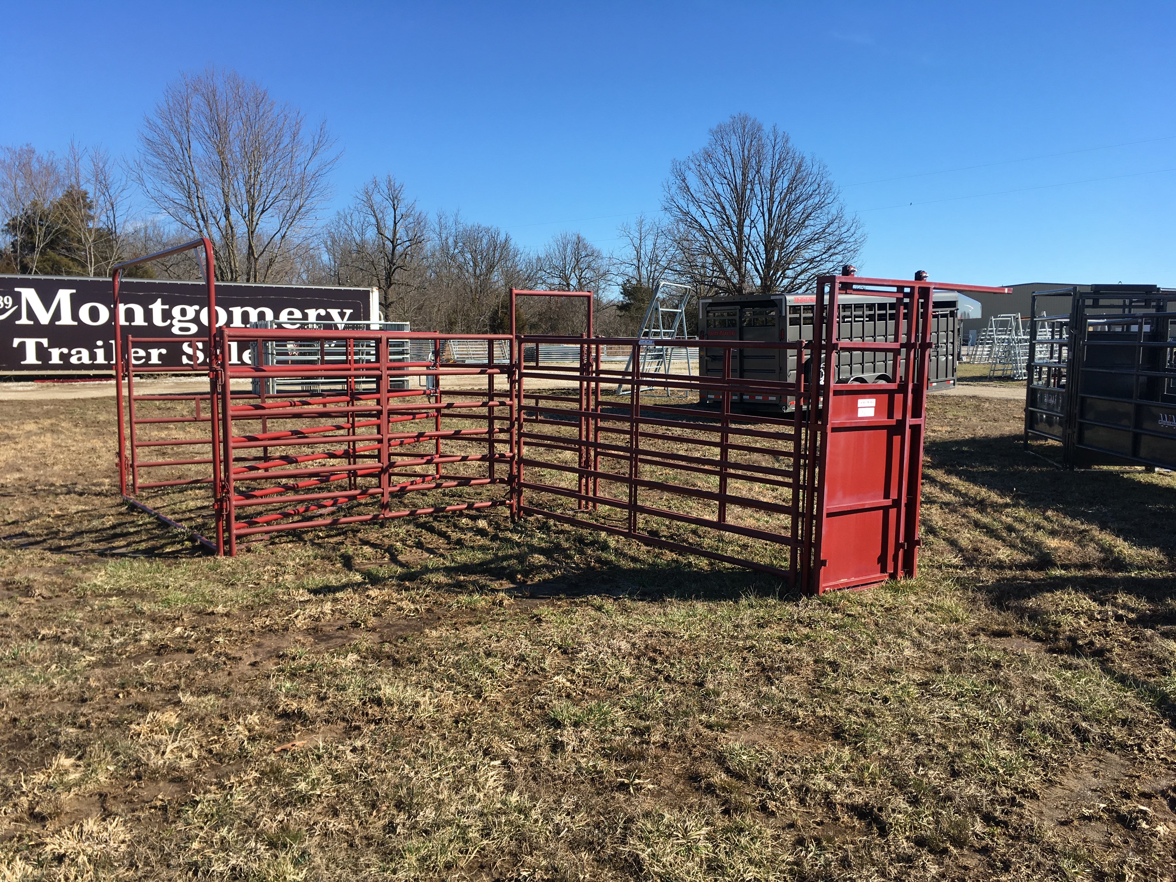 Sweeps Montgmery Livestock Equipment and Supplies in Seymour MO and