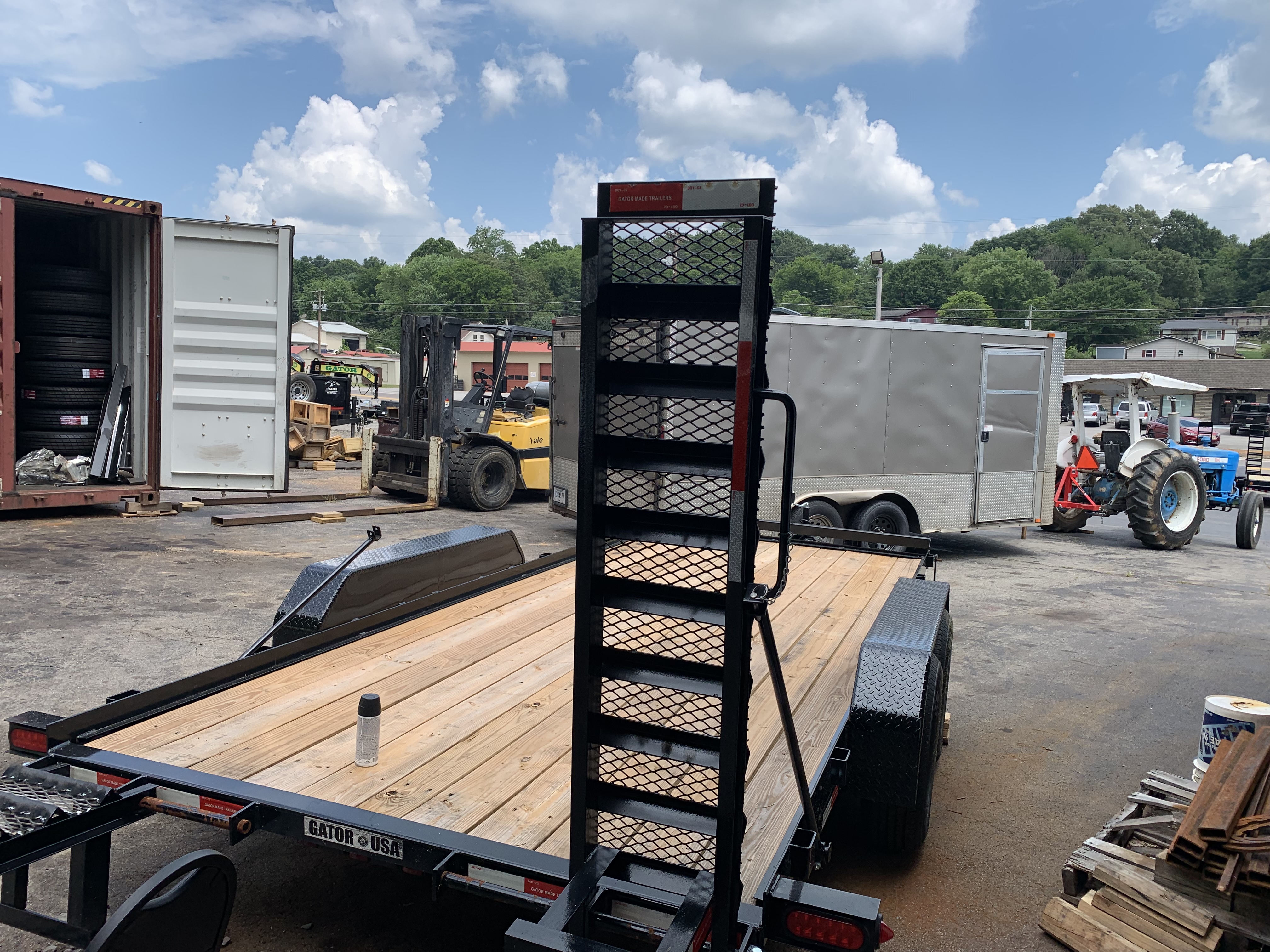 Service Outlaw Trailers Your local Loudon, Philadelphia Tn and