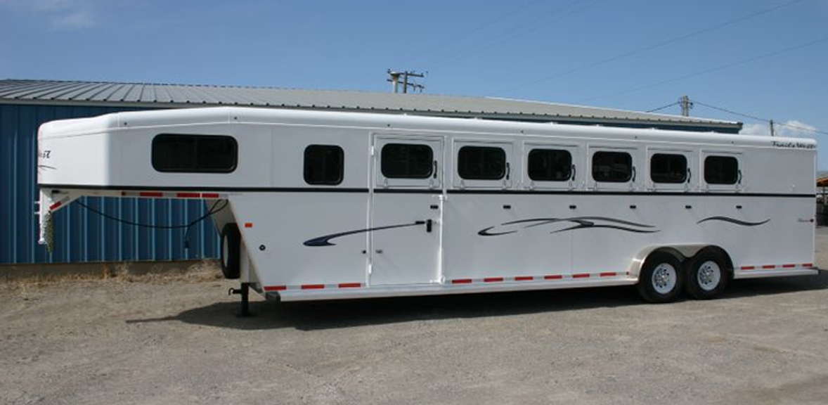 Home Page Aluminum and Steel Horse Trailers and Living Quarters