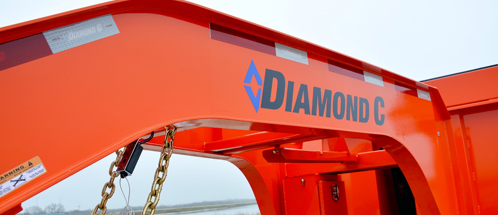 There is no smoke in mirrors in the dump trailer and roll off trailer